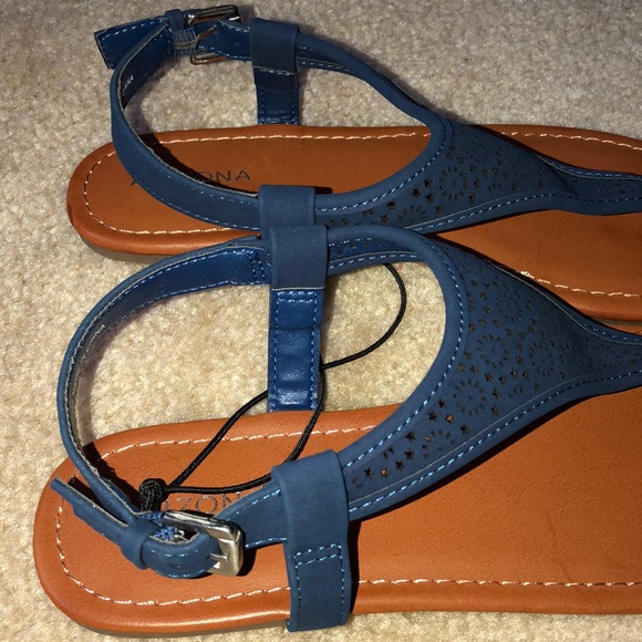 Arizona Jean Co Sutton Sandals Size 10 M Color Cobalt - Picture 4 of 5